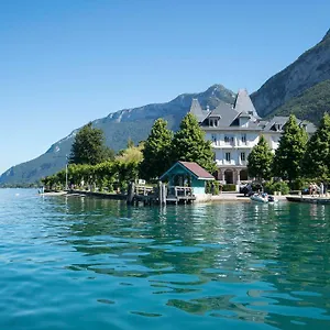 https://le-pavillon-des-fleurs.hotels-rhonealpes.com